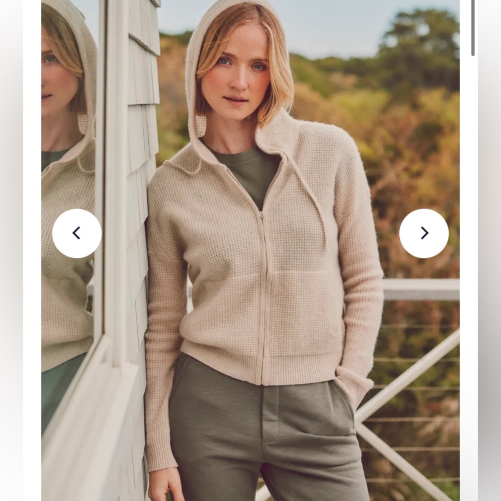 Leallo Cashmere Hoodie L NWT wheat